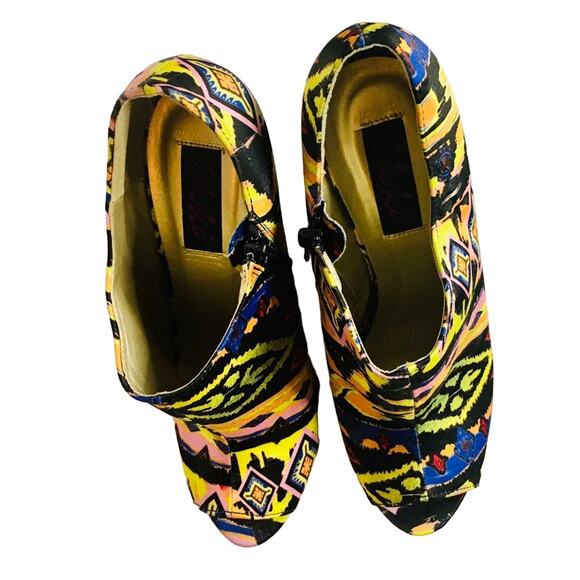Tribal Print Peep Toe ankle Wedge Heels - Picture 10 of 10